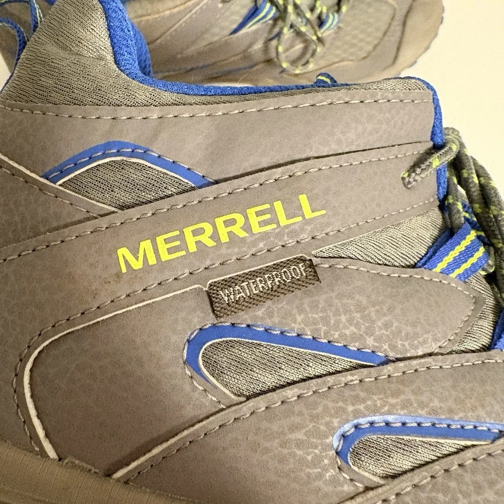 MERRELL Boys Chameleon Access Gray Hiking Shoes Mid Top Sz 4.5M Waterproof